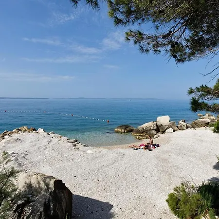 Beautiful With A Balcony Next To The Apartament Split